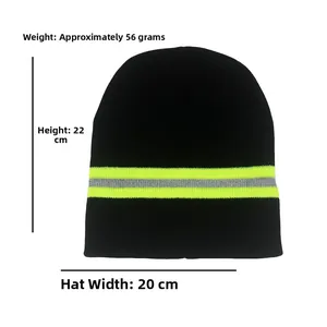 Detailed dimensions and weight of the black reflective knit beanie with safety stripe