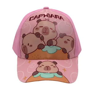 Detailopname van roze kinderpet met schattige cartoon capibara-prints voor jongens en meisjes