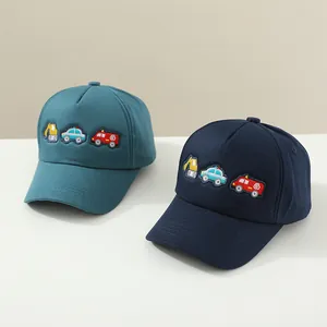 Casquette de baseball enfant avec broderie de voiture de dessin animé en bleu marine