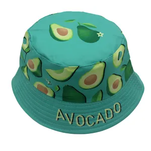 Bob réversible pour enfants avec imprimé avocat et texte AVOCADO jaune sur tissu turquoise