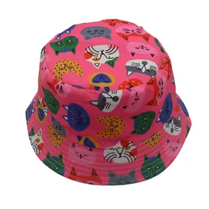Chapeau bob rose pour enfants avec motifs de chats colorés et large bord protecteur
