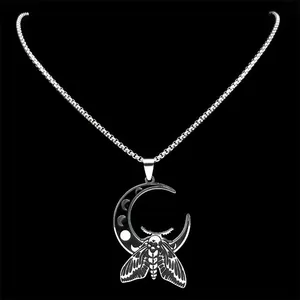 Collier gothique croissant de lune et sphinx tête de mort en acier inoxydable poli