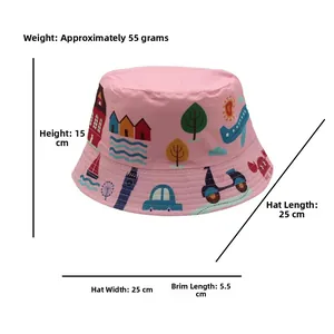 Vue détaillée du chapeau bob rose avec motifs colorés et dimensions précises