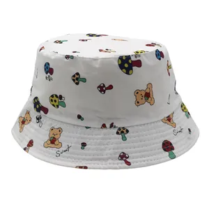 Chapeau bob blanc pour enfants avec imprimé ours en peluche et motifs colorés