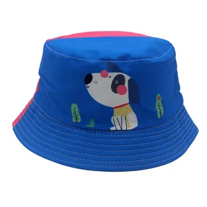Kinder Fischerhut in Blau und Rosa mit niedlichem Cartoon-Hund und Baum-Aufdruck