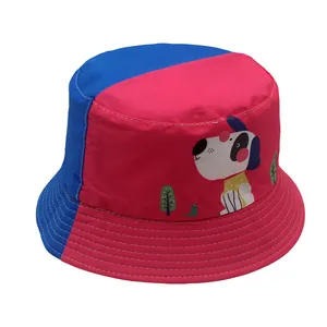 Kinder Fischerhut mit Farblock-Design, Cartoon-Hundedruck und blau-rosa Nähten