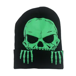 Bonnet en tricot noir avec imprimé tête de mort lumineux et design punk pour Halloween