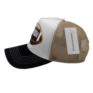Dettaglio del ricamo rugby su cappello trucker vintage con rete posteriore traspirante