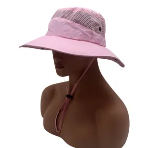Cappello da sole rosa con pannello in rete traspirante e cordoncino antivento regolabile