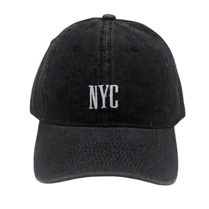Vintage gewaschene Denim Baseballkappe mit weißer NYC-Stickerei auf dunkelgrauem Stoff