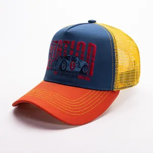 Retro American baseball cap with vintage car embroidery and breathable mesh panels
