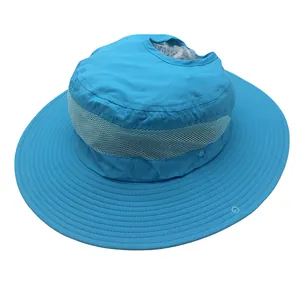 Chapeau de soleil extérieur pour femme avec maille et trou queue-de-cheval en bleu clair