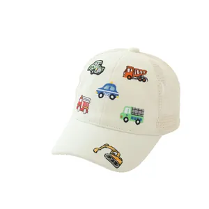 Casquette de baseball en mesh pour enfants avec broderies de véhicules de dessin animé