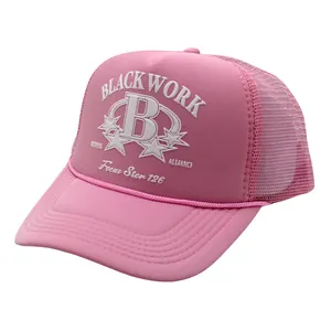 Pink mesh trucker hat with letter B embroidery and breathable back in American street style