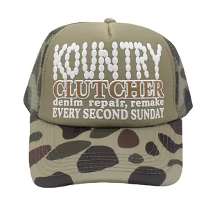 Detail der Kountry Clutcher Trucker Kappe mit 3D-Schaumdruck und Camo-Schirm