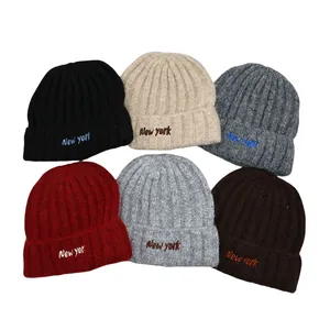 Berretto in Maglia Con Ricamo Lettera New York Unisex Cappello Invernale Caldo a Costine Con Risvolto per Uomo Donna