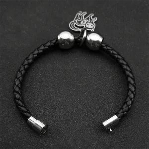 Bracelet tressé noir avec pendentif chat en acier inoxydable et fermoir magnétique