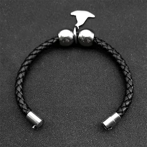 Pulsera trenzada de cuero negro para hombre con dije de cola de pez y cierre de acero