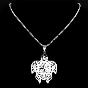 Zilveren schildpad kompas hanger ketting van roestvrij staal met tribal patroon op zwart