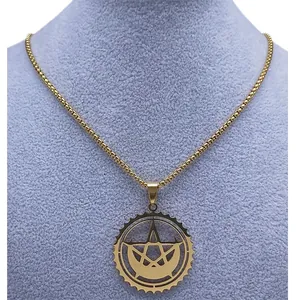 Collier céleste doré avec pendentif étoile et croissant de lune en acier sur chaîne box