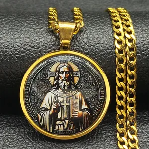 Collier en acier inoxydable plaqué or avec pendentif Saint Benoît et chaîne gourmette