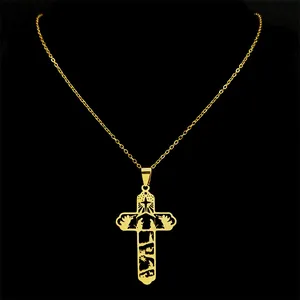 Collana con croce dorata in acciaio inossidabile con scena della natività e stella