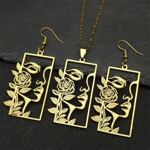Collier Pendentif Portrait Visage Rose Ajouré Et Ensemble Boucles d'Oreilles Pour Femmes Hommes Acier Inoxydable Plaque Or Argent Bijoux
