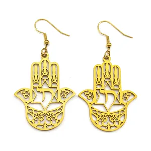 Boucles d'oreilles Main de Hamsa dorées avec étoile de David et lettres hébraïques