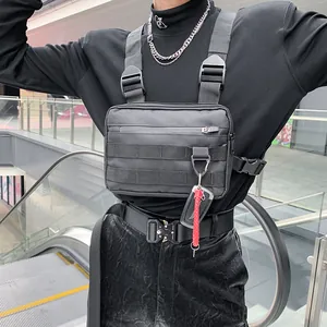 Taktische schwarze Brusttasche aus Nylon mit verstellbaren Trägern und MOLLE-System