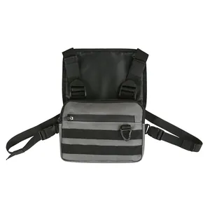 Taktische graue Camouflage-Brusttasche mit MOLLE-System und verstellbaren Gurten