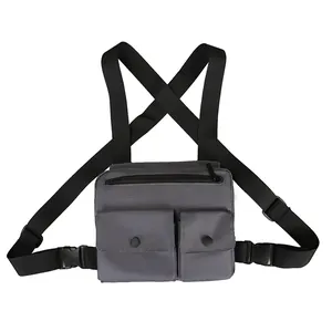 Sac de poitrine tactique gris foncé en nylon avec sangles réglables et multi-poches