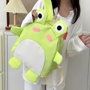 Niedlicher grüner Frosch Kinderrucksack mit 3D-Augen und cremefarbenen Gurten für draußen