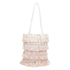 Borsa tote estiva a balze con pizzo floreale multistrato e sottili spalline in tessuto bianco