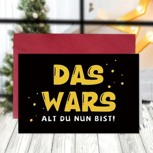 Carte de Noël allemande amusante avec enveloppe sur fond de bois avec lumières de fête