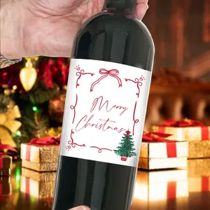 Αστεία αυτοκόλλητα μπουκαλιών κρασιού με Merry Christmas και εορταστικό χριστουγεννιάτικο δέντρο
