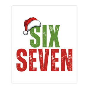 Detalle de pegatinas navideñas con gráfico Six Seven en rojo y verde y gorro de Papá Noel