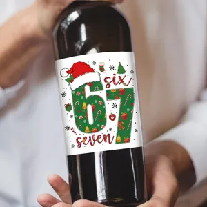 Etiquetas navideñas para botellas de vino con número 67 y motivos festivos para regalos