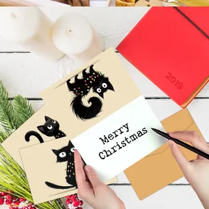 Lustige Katzen-Weihnachtskarten mit Umschlägen und schwarzer Katze mit Lichterkette