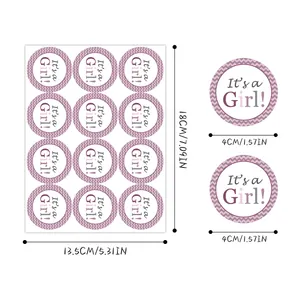 Détail d'autocollants roses It's a Girl de 4 cm avec bord festonné pour fête prénatale