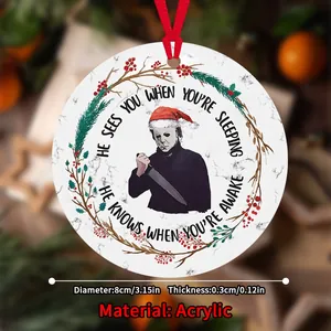 Kerstboomhanger van acryl met Michael Myers-afbeelding en feestelijk rood lint