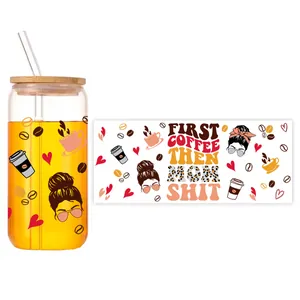 Vaso de vidrio de 16oz con tapa de bambú, pajita y estampado UV First Coffee Then Mom Shit