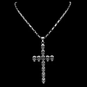 Collier croix tête de mort gothique avec pendentif vintage en acier titane