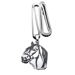 Collier avec pendentif tête de cheval en acier inoxydable et détails noirs vintage
