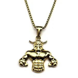 Collana con pendente toro muscoloso pugile in oro lucido e catena box in acciaio