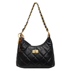 Sac bandoulière matelassé noir classique avec chaîne dorée et fermoir pivotant chic