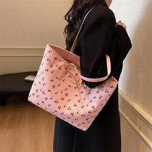 Borsa tote in PU rosa con stampa di ciliegie e tracolla per uso quotidiano di moda