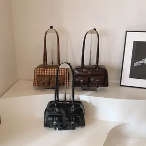 Vintage wool plaid boston bag with double pockets in black and brown leather colors