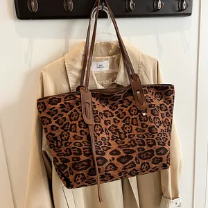 Sac Cabas Imprimé Léopard pour Femme Grande Capacité Daim Sac à Bandoulière Automne Hiver Mode Sac Sous le Bras