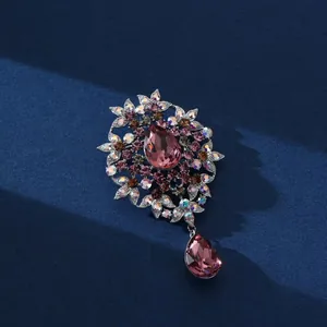 Vintage Palace Style Flower Brooch For Women Copper Cubic Zirconia Rhinestone Floral Breastpin Pendant Jewelry Wedding Banquet Gift