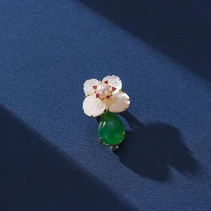 Vintage Flower Brooch For Women Copper White Mother Of Pearl Flower Inlaid Pearl Emerald Green Water Drop Stone Pendant Brooch Pin Elegant Jewelry Gift